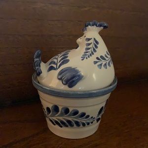 Vintage Cracker Barrel Stoneware Chicken Dish lid 6.25”tall 4.75” diameter.